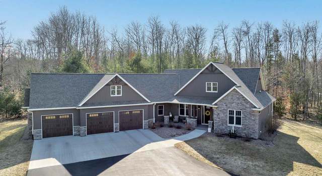 Photo of 5960 Timber Haven Dr, Little Suamico, WI 54141