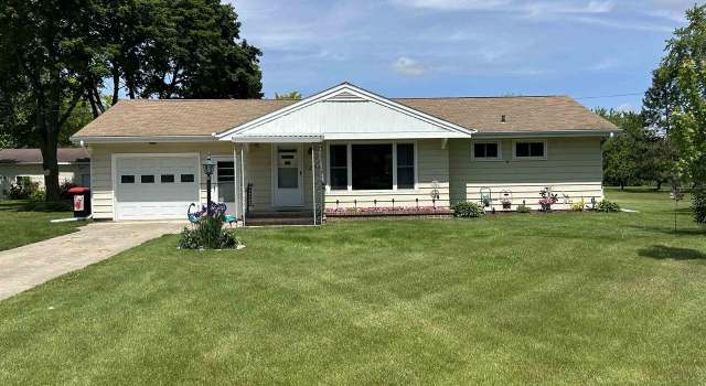 Photo of 207 W Main St, Gillett, WI 54124