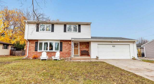 Photo of 910 Myrtle Ln, Green Bay, WI 54034