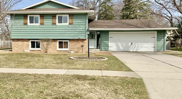 Photo of 795 Meadowbrook Ln, Fond Du Lac, WI 54935