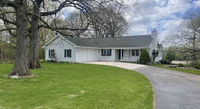 Photo of N6015 Moehn Rd, Hilbert, WI 54129