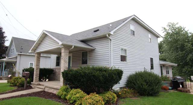 Photo of 407 S Washington St, Combined Locks, WI 54113