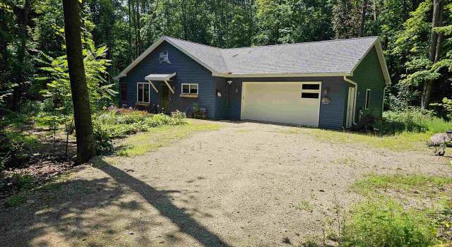 Photo of E8249 Stage Rd, New London, WI 54961