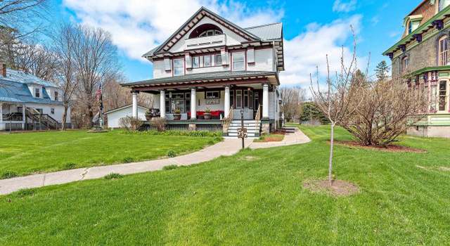 Photo of 537 Main St, Oconto, WI 54153