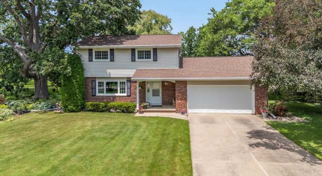 Photo of 1356 Maricopa Dr, Oshkosh, WI 54904