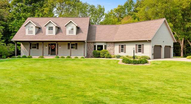 Photo of 2977 Ruby Ridge Ct, Green Bay, WI 54313