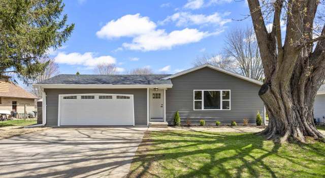 Photo of 1149 Pomer Way, Menasha, WI 54952