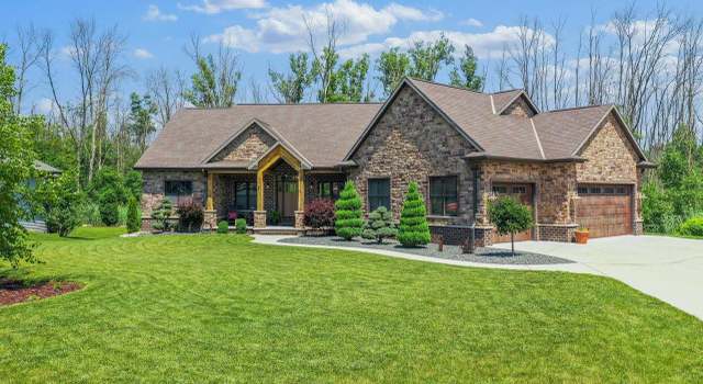 Photo of 2012 North Gate Rd, Suamico, WI 54313