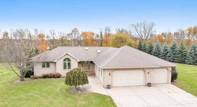 Photo of 2855 Big Creek Rd, Green Bay, WI 54311