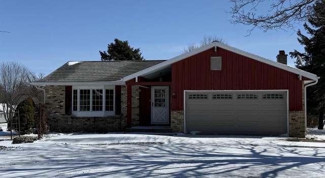Photo of 628 Oak St, Brownsville, WI 53006