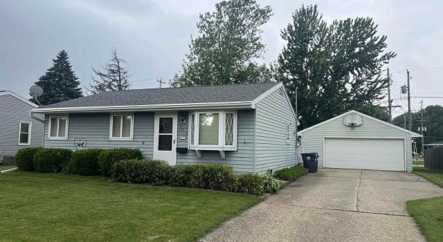 Photo of 348 Mark Ct, Neenah, WI 54956