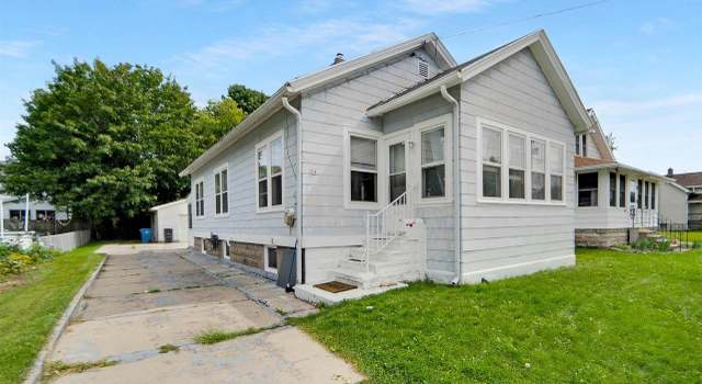 Photo of 54 Mill St, Oshkosh, WI 54901