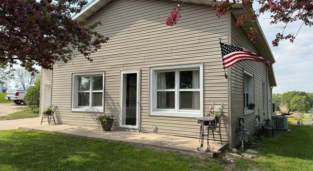 Photo of 410 W Willow St, Bear Creek, WI 54922