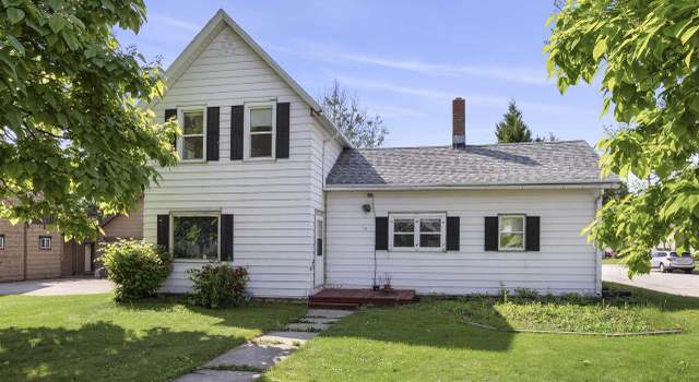 Photo of 631 Main St, Wrightstown, WI 54180