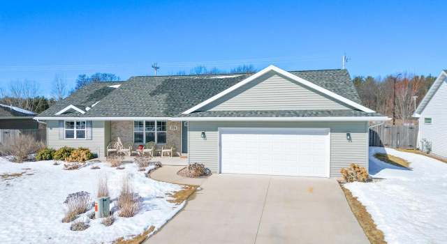 Photo of 334 Charity Ln, Green Bay, WI 54311