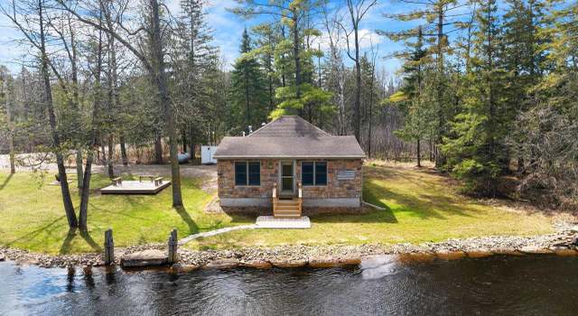 Photo of 9604 Pine Bend Ln, Gillett, WI 54124