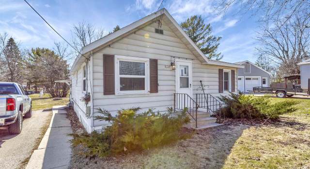 Photo of 1717 W Murdock Ave, Oshkosh, WI 54901