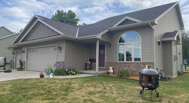 Photo of 660 E Jackson St, Oconto Falls, WI 54154