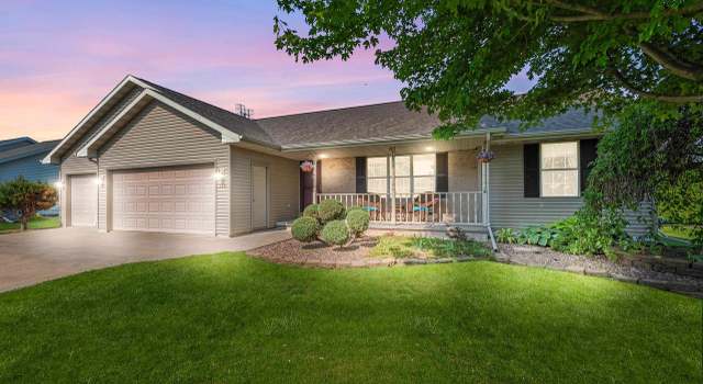 Photo of 136 Yacoub Ln, Fond Du Lac, WI 54935