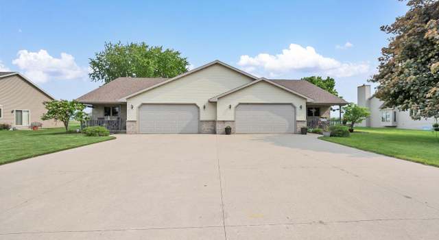 Photo of 974 Broadway St, Wrightstown, WI 54180