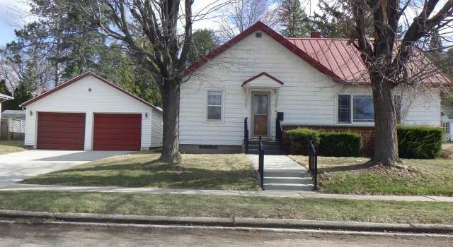 Photo of 39 Wilson St, Clintonville, WI 54929