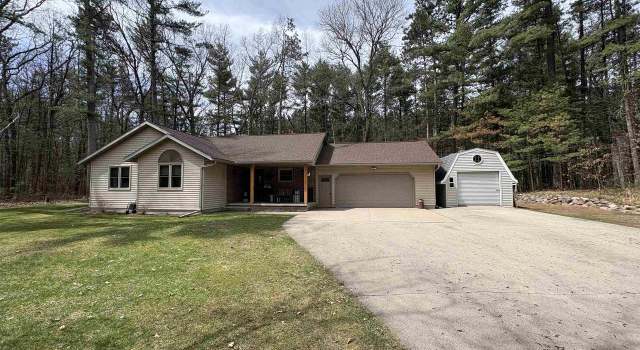Photo of N6317 Fox Ln, Shawano, WI 54166
