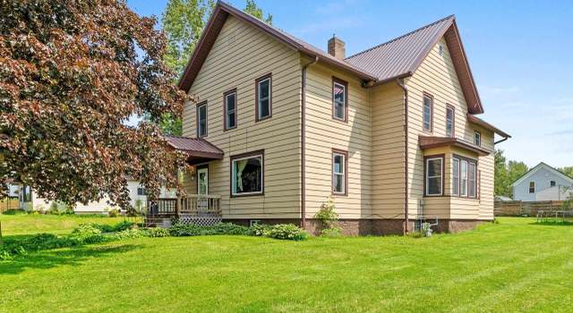 Photo of 110 E Freeborn St, Cecil, WI 54111