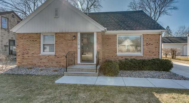 Photo of 1328 Mccormick St, Green Bay, WI 54301