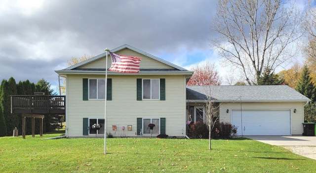 Photo of N4473 Hickory Rd, Hustisford, WI 53034