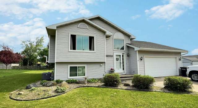 Photo of 3875 Purple Crest Dr, Oshkosh, WI 54901
