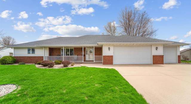 Photo of 1583 Whirlaway Ct, Neenah, WI 54956