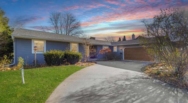 Photo of 1866 Cliffview Ct, Oshkosh, WI 54901