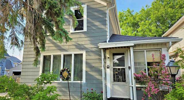 Photo of 910 School Ave, Oshkosh, WI 54901