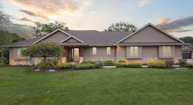 Photo of 4550 Deer Ridge Ln, Pulaski, WI 54162