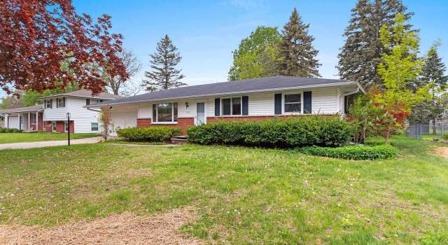 Photo of 1315 April Ln, Green Bay, WI 54304