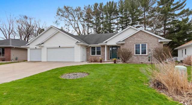 Photo of 435 Meadow Wind Dr, Green Bay, WI 54311