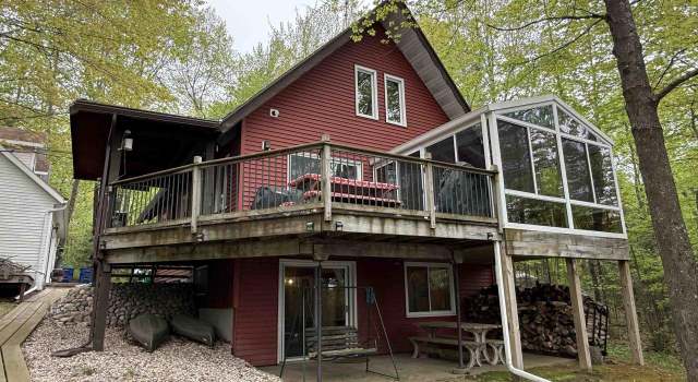 Photo of W10412 Island Lake Ln, Gresham, WI 54128