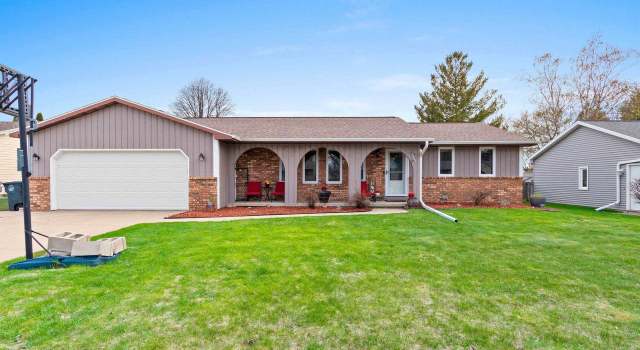 Photo of 1361 Bruce Ln, Green Bay, WI 54313