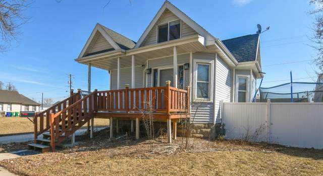 Photo of 1327 S Broadway St, Green Bay, WI 54304
