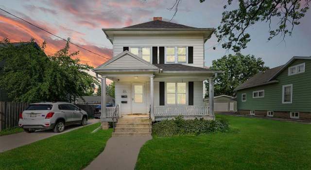 Photo of 682 Bowen St, Oshkosh, WI 54901