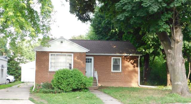 Photo of 107 S Oneida St, Green Bay, WI 54303