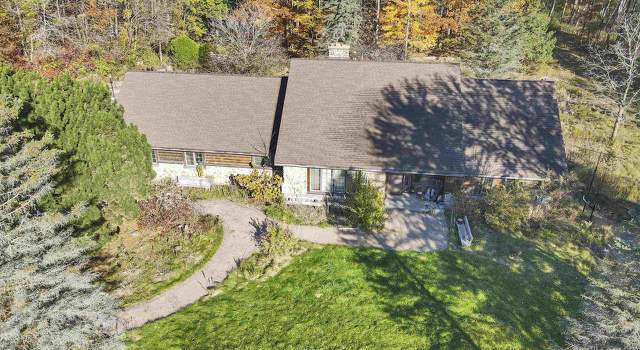 Photo of 556 Riverdale Dr, Oneida, WI 54155