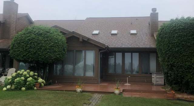 Photo of 360 Harbor Pointe Ct, Winneconne, WI 54986