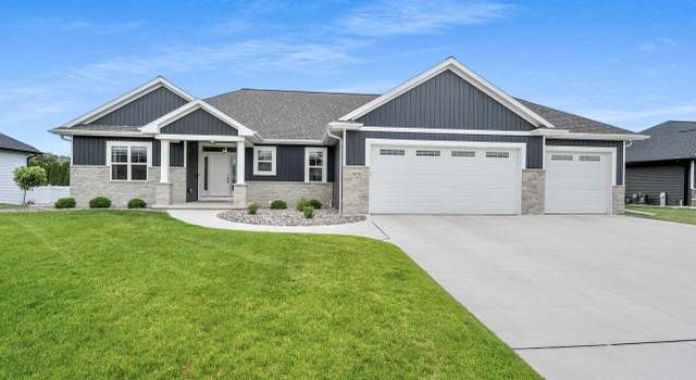 Photo of 2406 Riddle Ct, De Pere, WI 54115