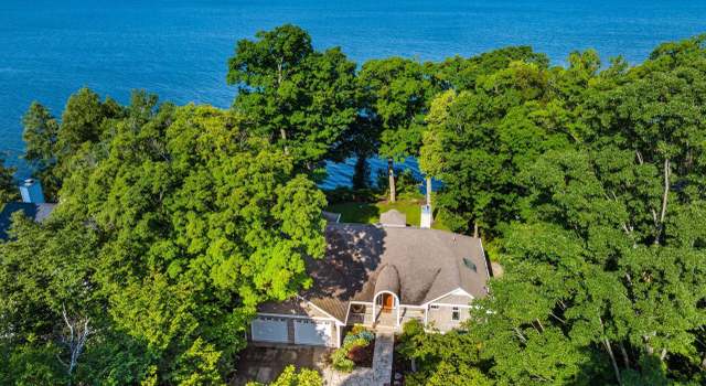 Photo of 4495 Bay Shore Dr, Sturgeon Bay, WI 54235