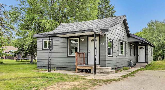 Photo of 219 Pine Ave, Oconto, WI 54153