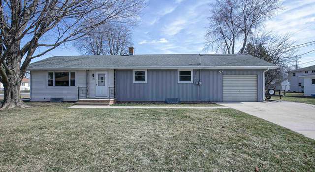 Photo of 926 Louise St, Neenah, WI 54956