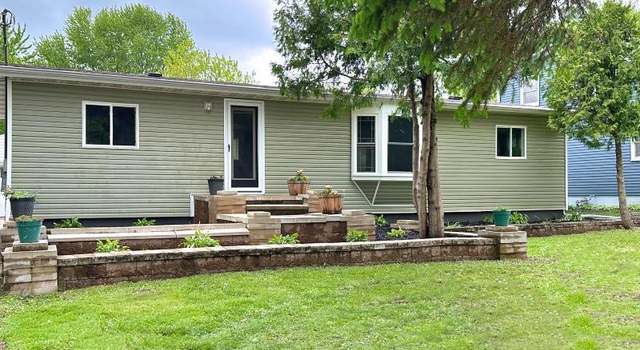 Photo of 1140 N Lake St, Neenah, WI 54956