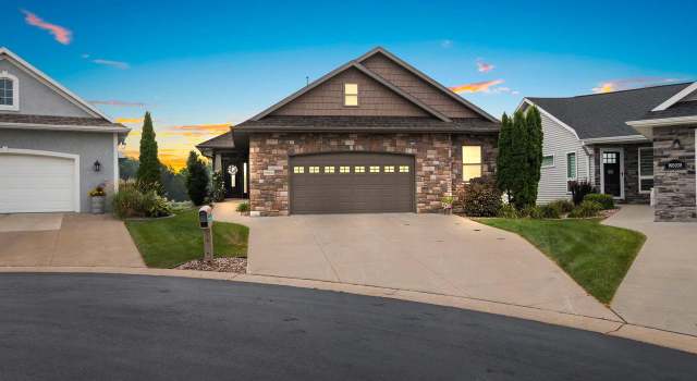 Photo of W6940 Hawkfield Ct, Greenville, WI 54942