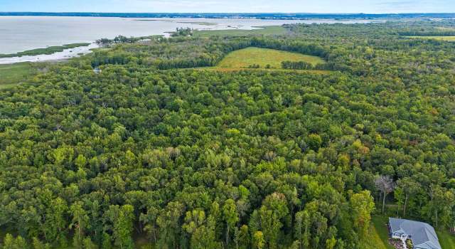 Photo of 1011 S Wyndrush Dr, Suamico, WI 54173